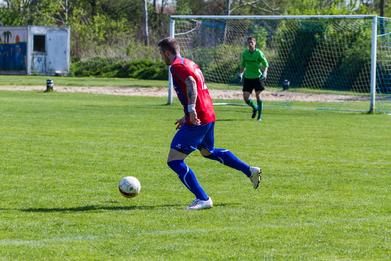 Bild 126 - Herren FSG BraWie 08 - TSV Ntzen : Ergebnis: 1:2